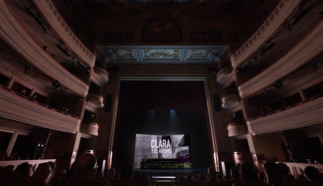 Imagen noticia - La coproducción del Teatro Pérez Galdós y Unahoramenos ‘Clara y el abismo’, candidata a los Premios Max
