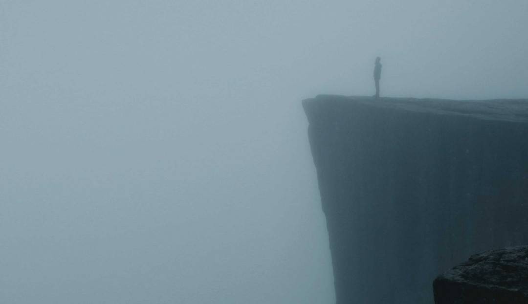 Imagen noticia - Clara y el abismo, ya a la venta